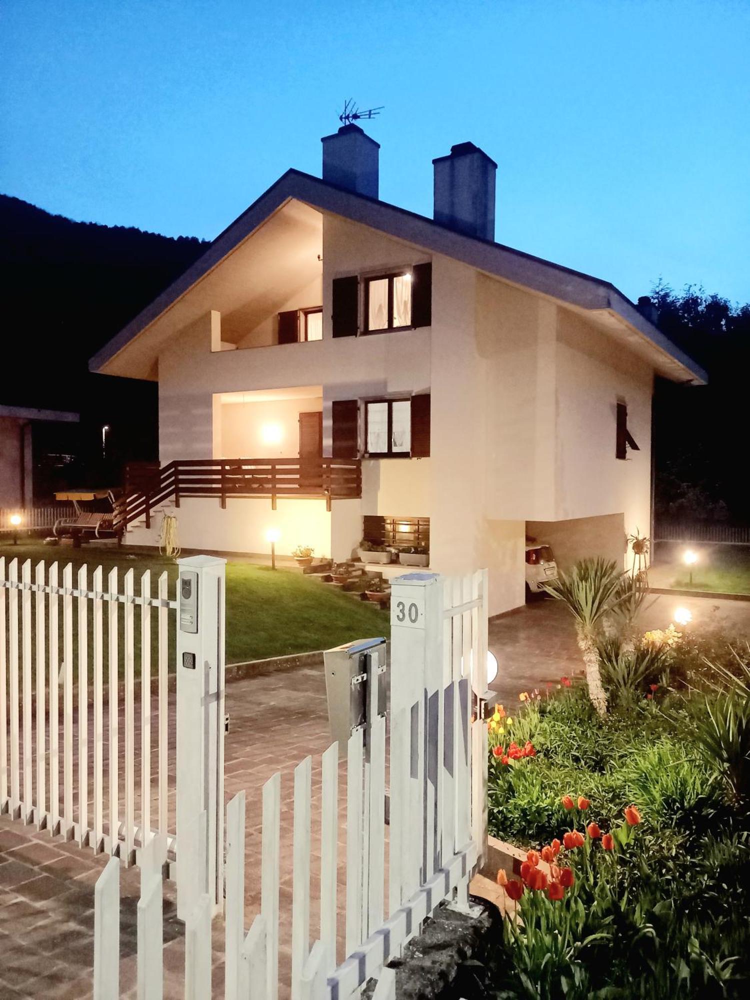 Appartamento Casa Diletta Luxury Cavedine Esterno foto